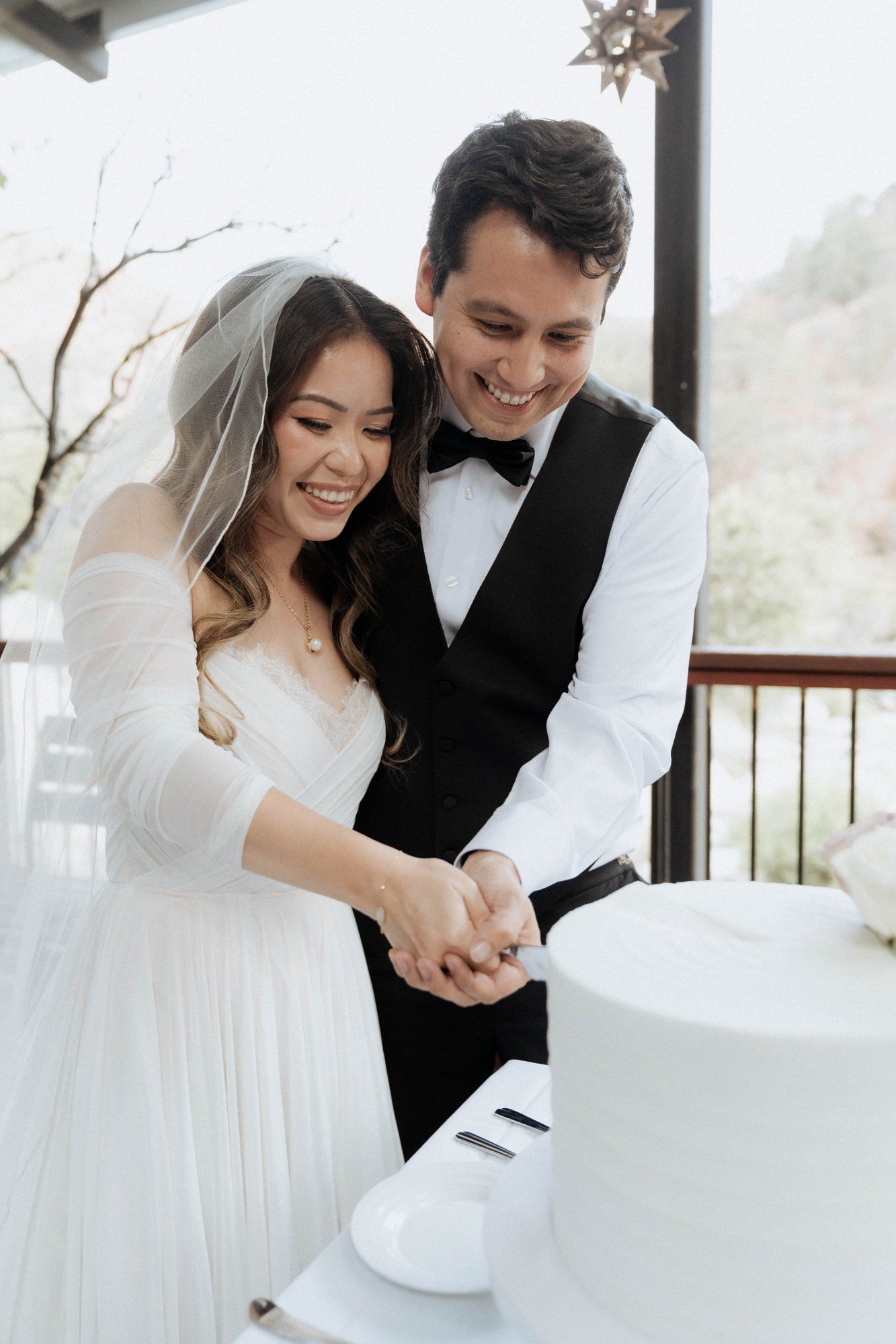 micro wedding in sequoia national park, Family Among the Giant Trees