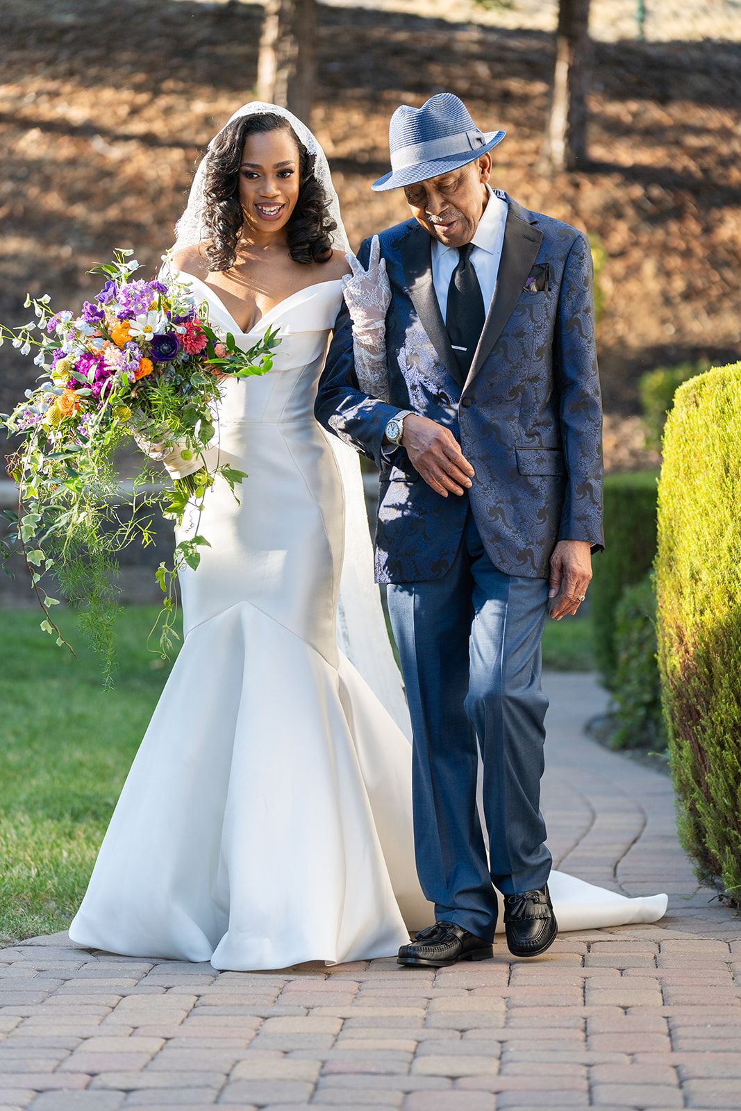private-home elopement in Antioch, Family in the Backyard
