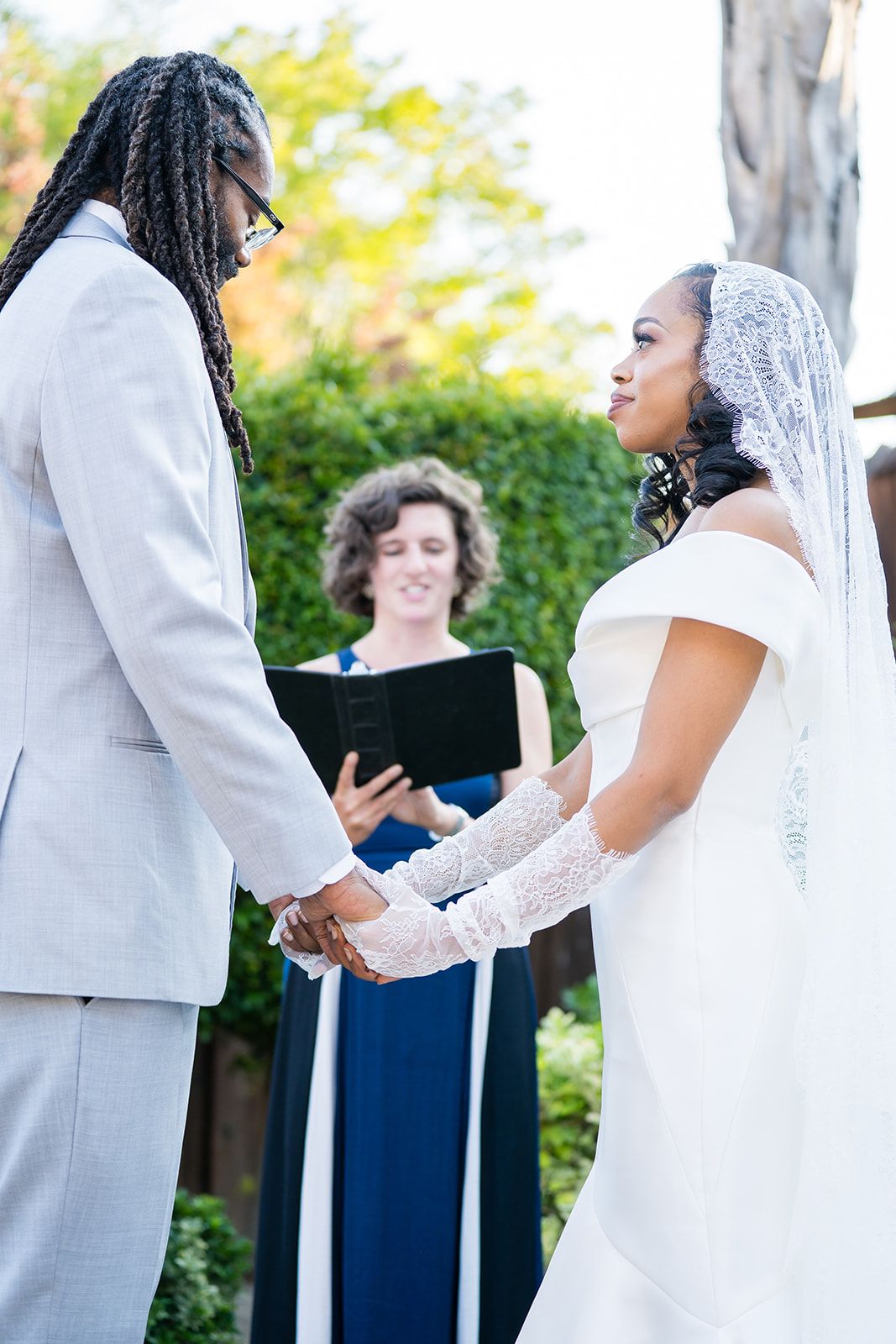 private-home elopement in Antioch, Family in the Backyard