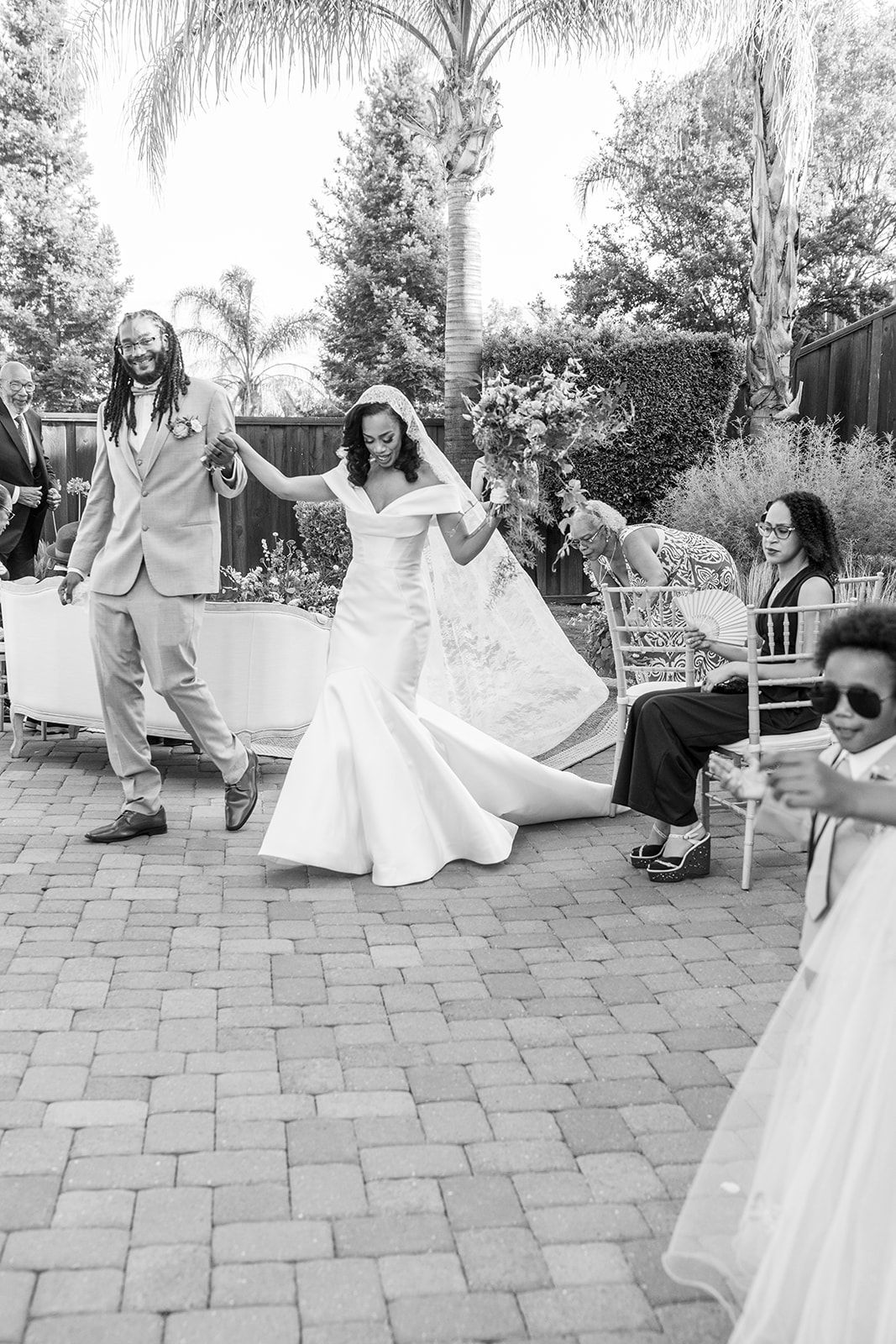 private-home elopement in Antioch, Family in the Backyard