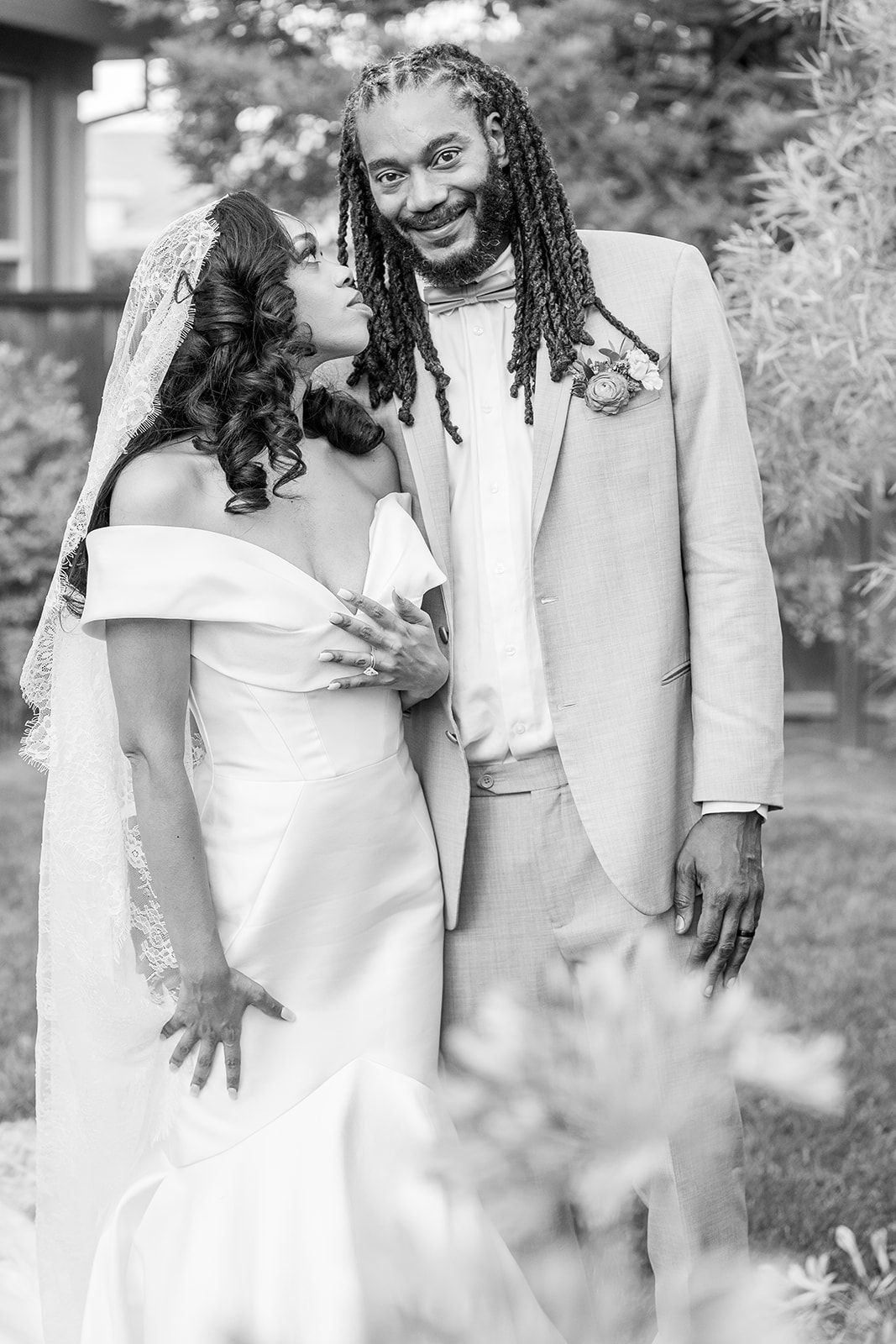 private-home elopement in Antioch, Family in the Backyard
