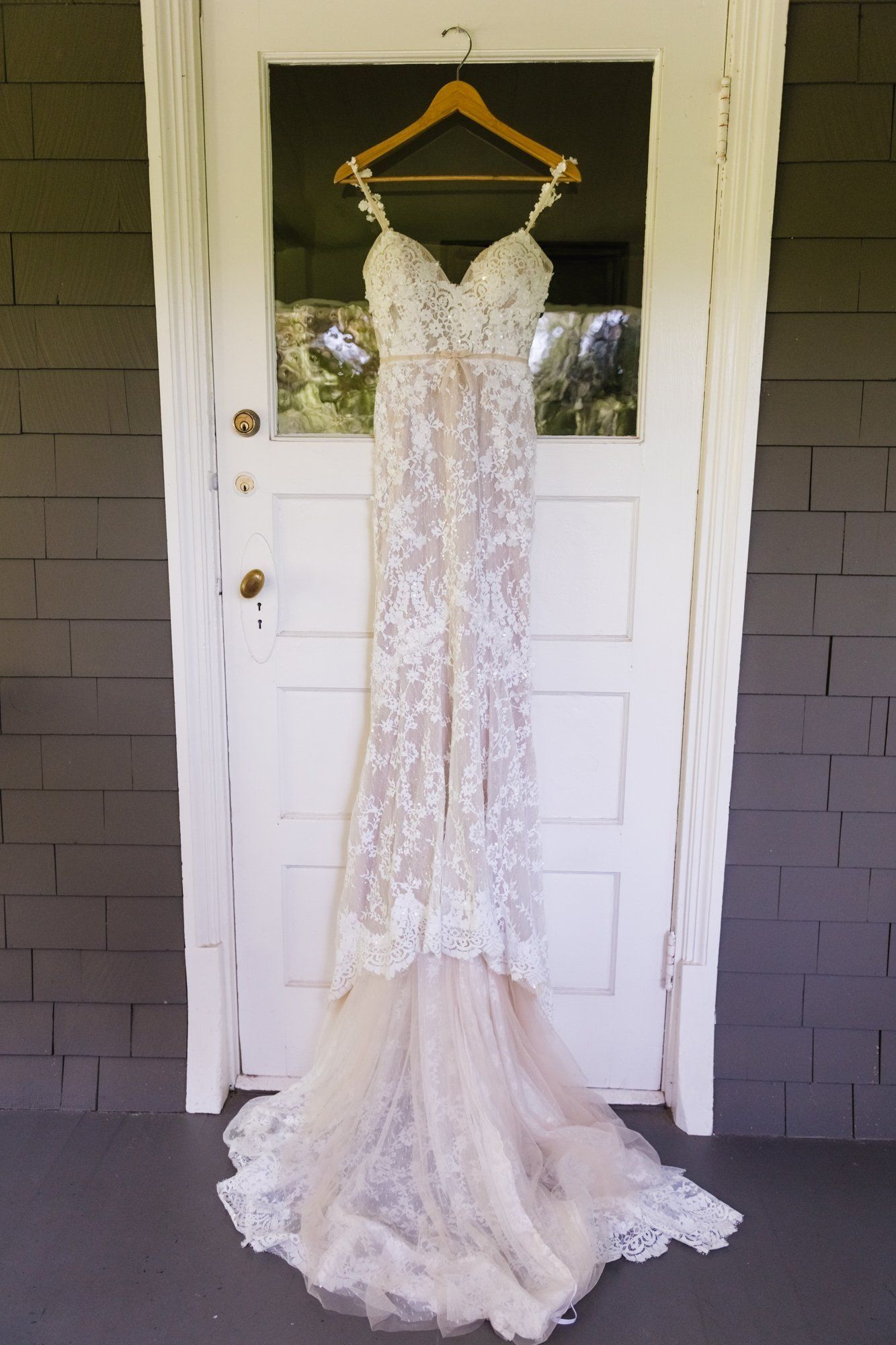 multicultural spring wedding at sand rock farm, Getting Ready and the Tea Ceremony