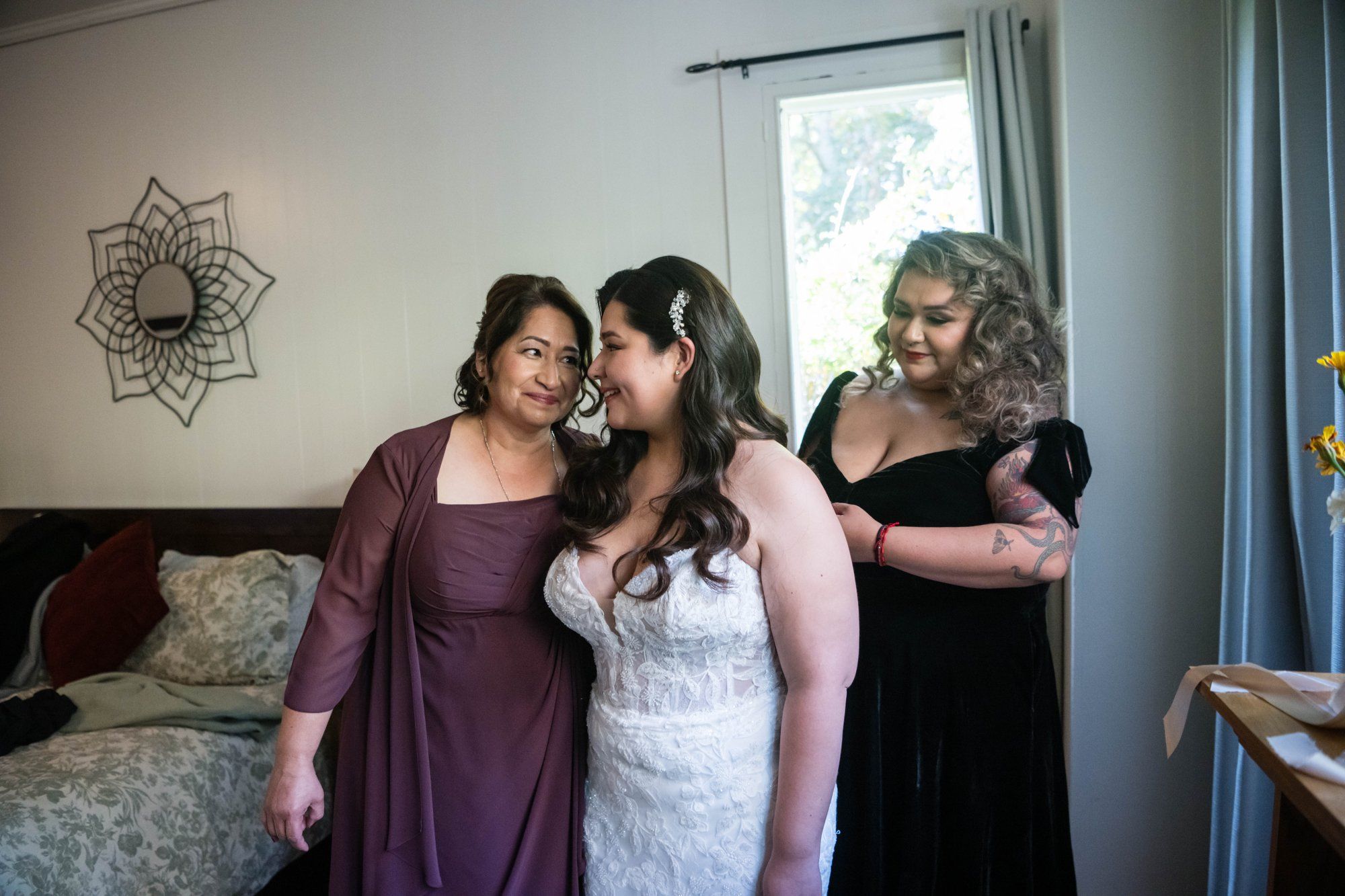 fall-foliage micro wedding at sand rock farm (november, 22 guests), Getting Ready on the Estate