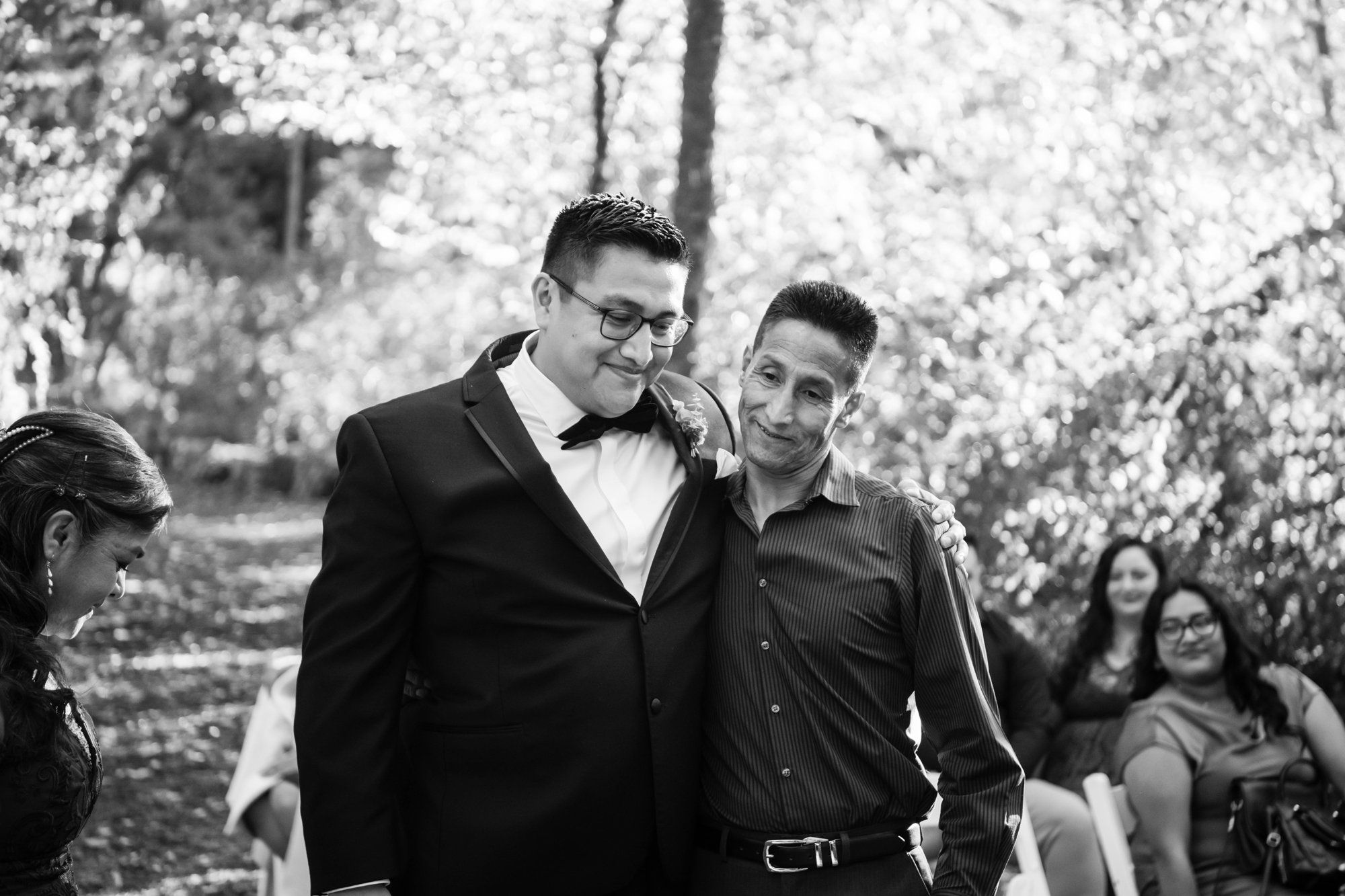 fall-foliage micro wedding at sand rock farm (november, 22 guests), Family Photos at the Autumn Barn Estate in Aptos