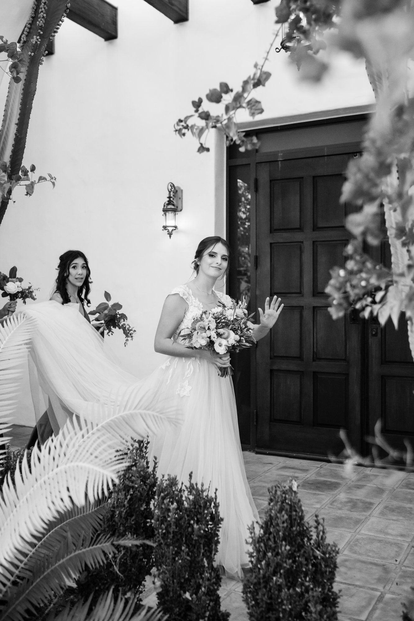 san clemente wedding at la ventura event center, Family Photos Through the Courtyard