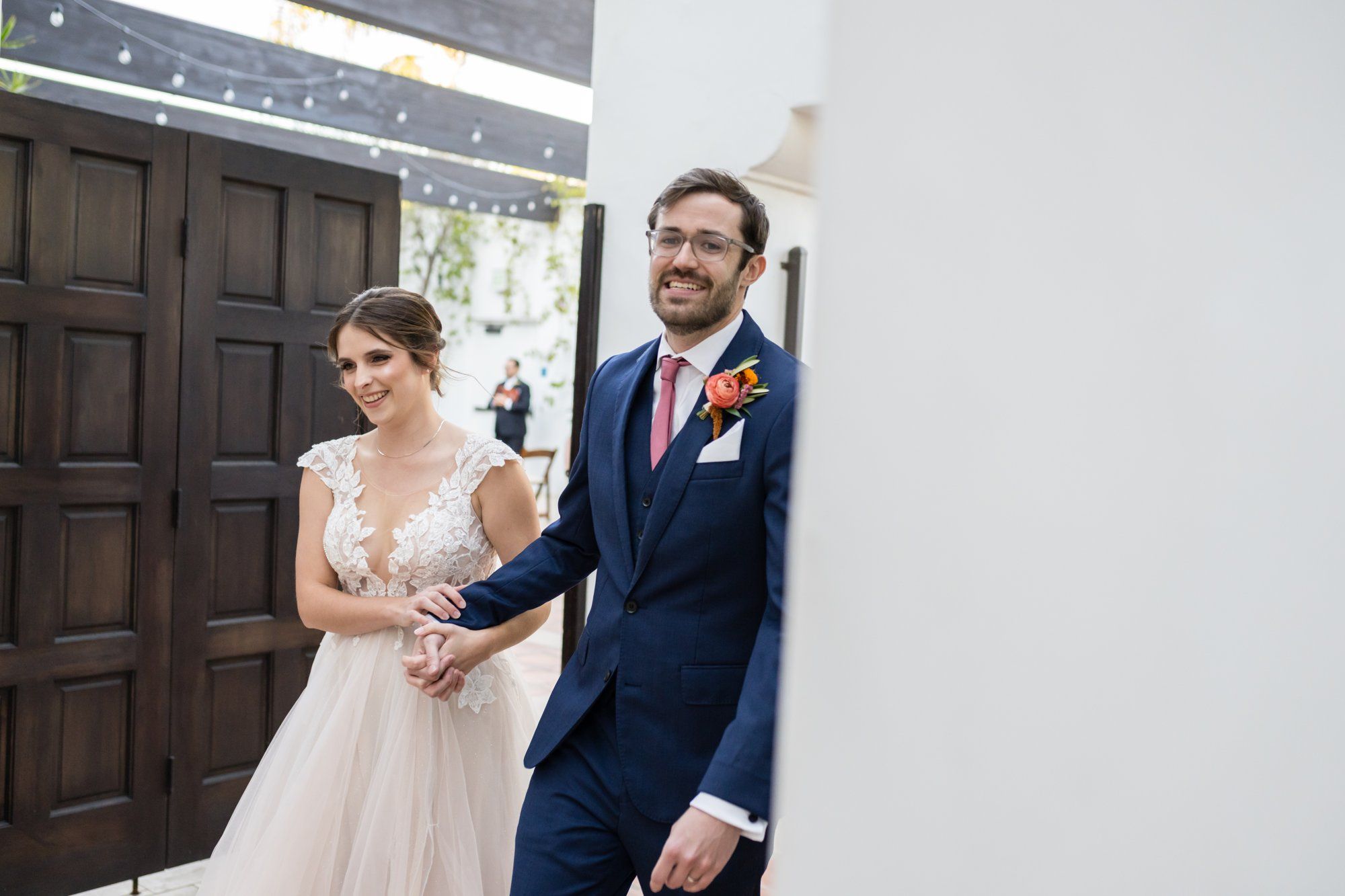 san clemente wedding at la ventura event center, Family Photos Through the Courtyard